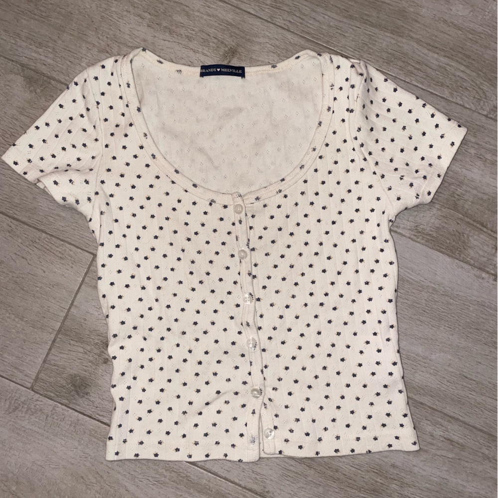 BRANDY MELVILLE BLUE FLORAL CROP TOP!!